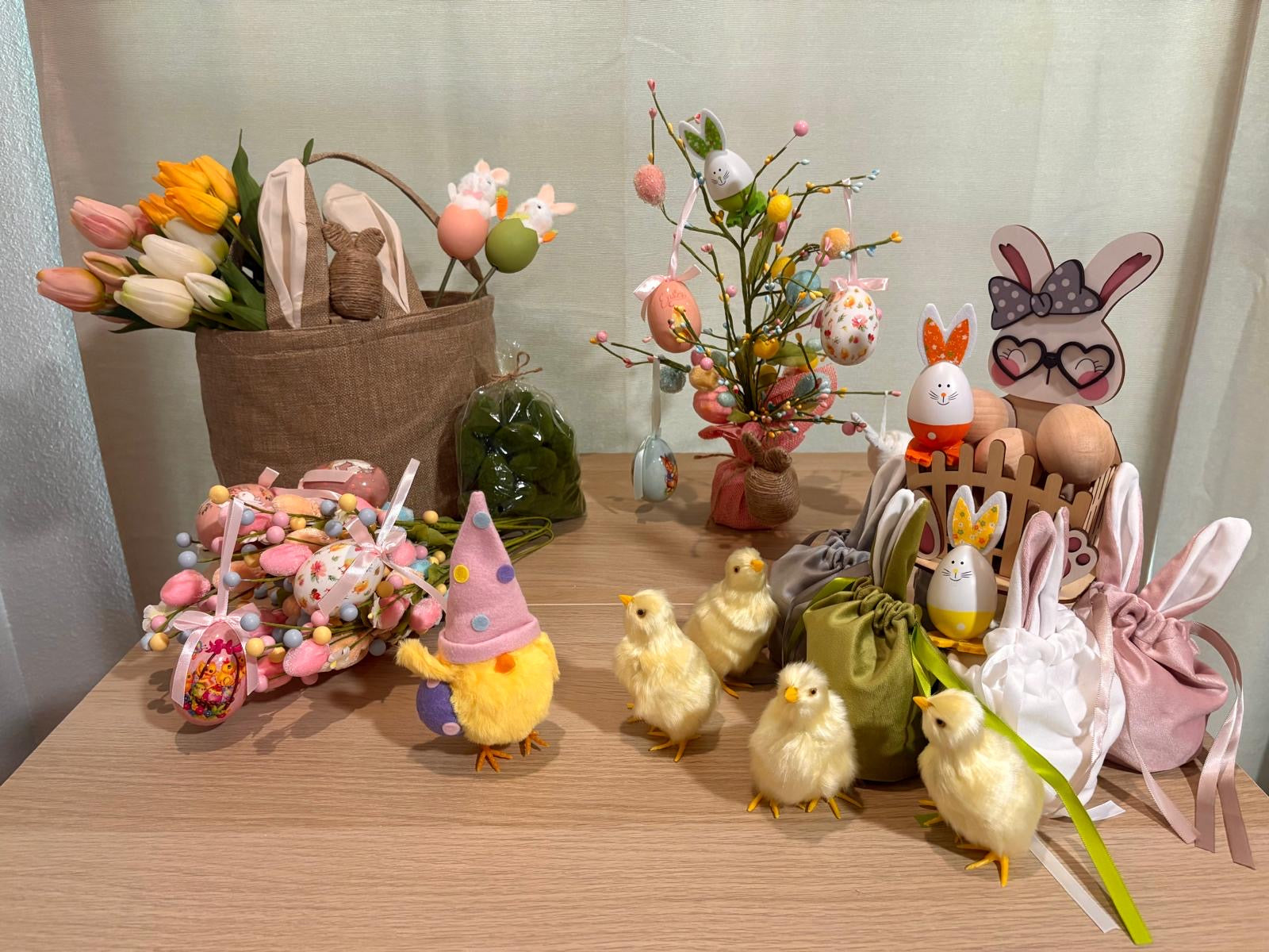Easter Decoration Kit – Signature Plus Box